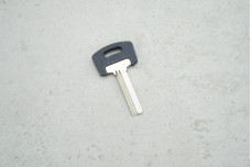 Заготовка ключа APECS FAVOUR UNIVERSAL FAV1DP-P513