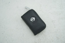 Автоключниця-чохол Nissan чорна шкіра