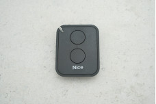 Пульт до воріт і шлагбаумів Nice FLO2RE 433,92MHz плаваючий код