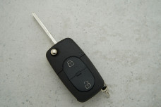 Корпус пульта Audi HU66 2 кнопки (під батарейку 2032, бокове кріплення)