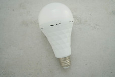 Лампа ALMINA 25W з вбудованим акумулятором (1500 mAh)