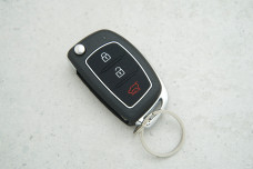 Брелок CYCLONE TOY48 3 кнопки для Kia Hyundai