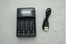 Зарядний пристрій Rablex RB408 1.2V 3.7V