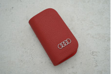 Ключниця-чохол Audi червоний шкіра