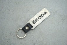 Брелок Skoda пластина метал(10*2,5см)