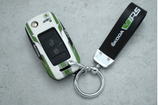 Чохол Skoda ударостійкий полімер + метал