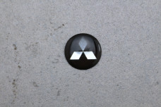 Наклейка Mitsubishi 14мм (під лаком)