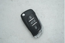 Корпус пульта Peugeot HU83 3 кнопки CE0536 (батар. на платі)