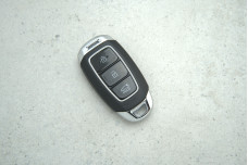 Корпус пульта Hyundai 3 кнопки (з лезом бат. на корпусі)