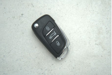 Корпус пульта Citroen (DS) HU83 3 кнопки (CE0523 бат. на платі)