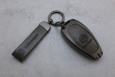 Чохол VW графіт-метал + сіра шкіра універсальний