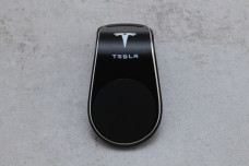 Автотримач Tesla магнітний чорний