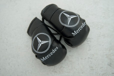 Брелок MERCEDES Бокс рукавички чорні