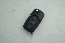 Корпус ключа Audi HU66 3 кнопки (під батарейку 2032)