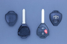 Корпус ключа Toyota 2 кнопки + Паніка TOY43