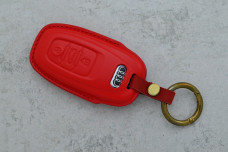 Чохол Audi червоний шкіра
