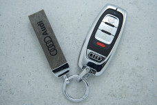 Чохол Audi Smart сірий метал шкіра