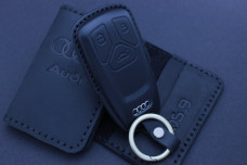 Чохол Audi чорний шкіра