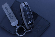Чохол Audi метал + шкіра