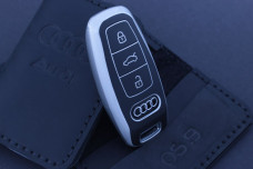 Чохол Audi матовий чорний срібло