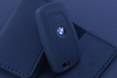 Чохол BMW чорний матовий