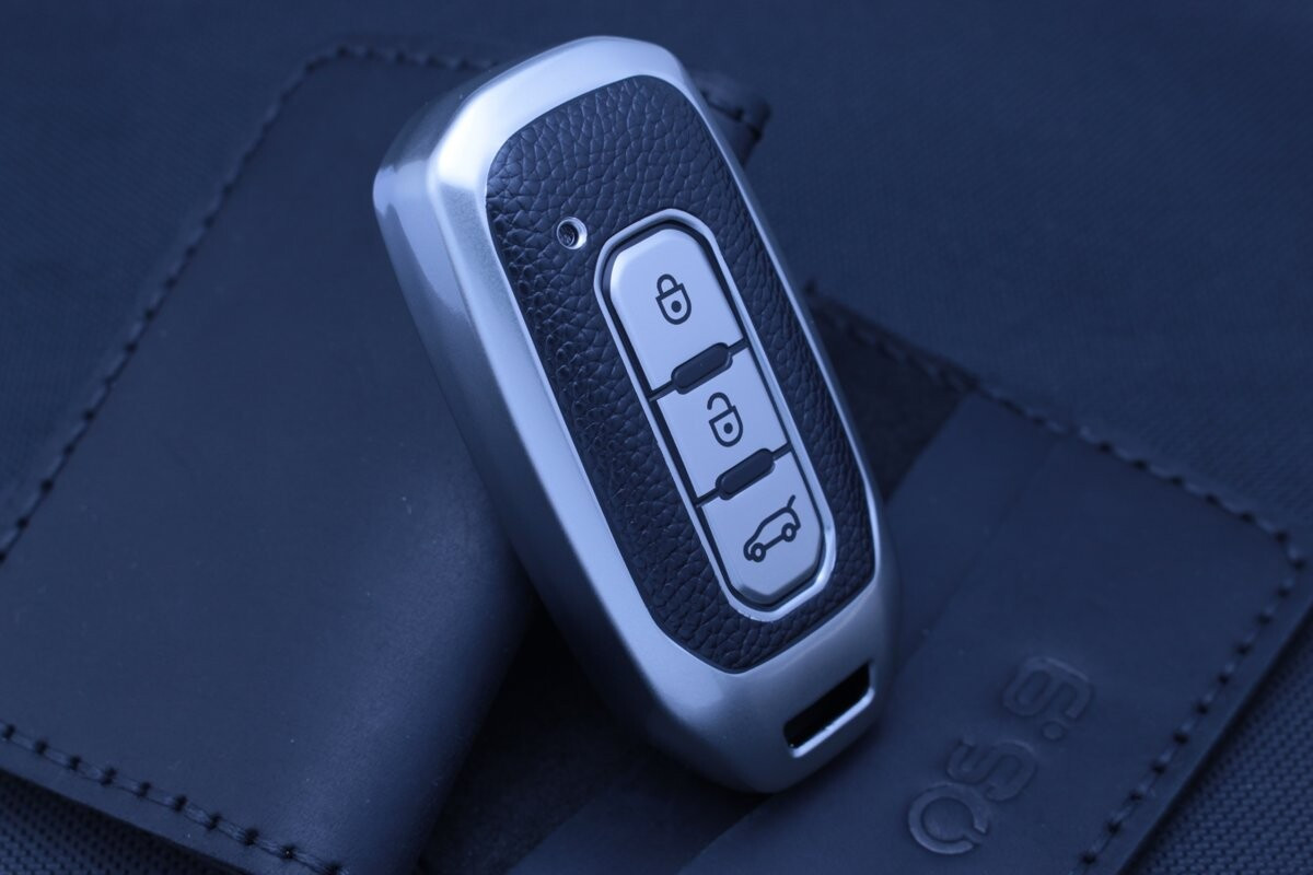 Чохол Ford срібло фактура шкіри