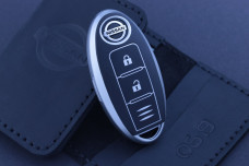Чохол Nissan чорний матовий
